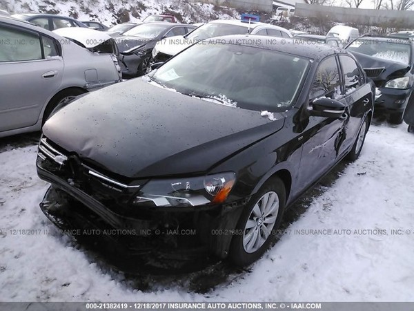 2013 VOLKSWAGEN PASSAT S 02