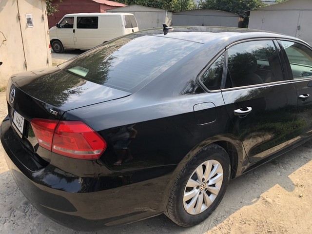 VolkswagenPassat201503