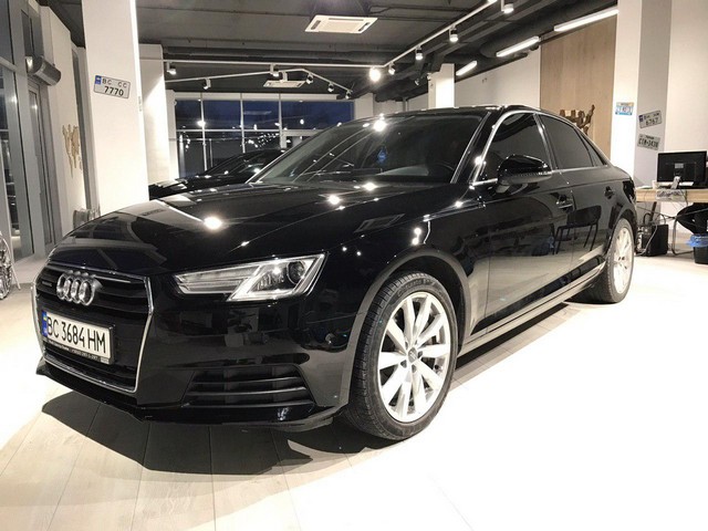 AudiA4201701