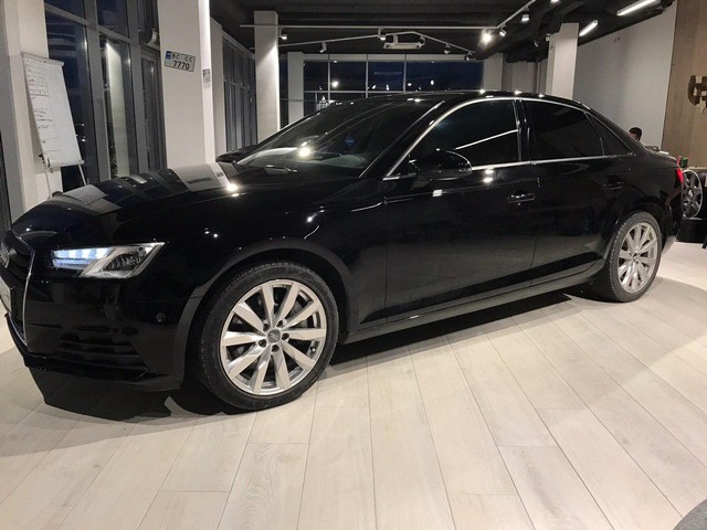 AudiA4201704