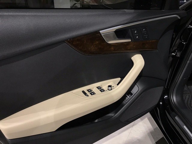 AudiA4201706