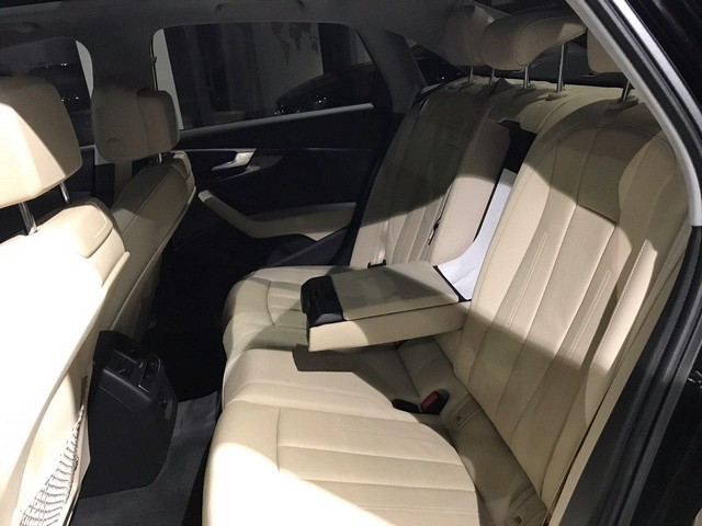 AudiA4201712