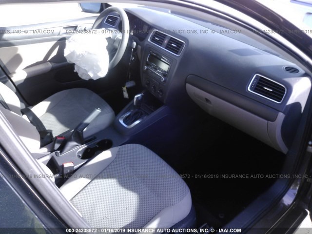 VWJetta201208
