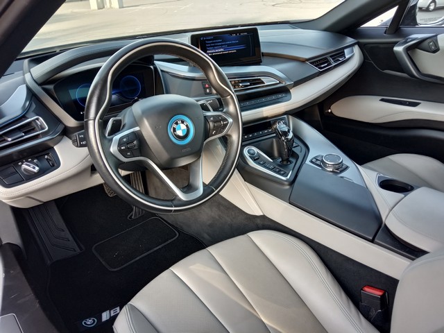 BMWI8201517