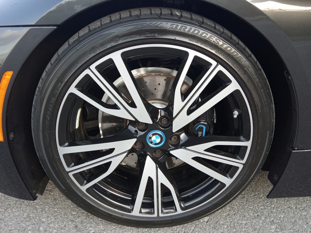 BMWI8201518