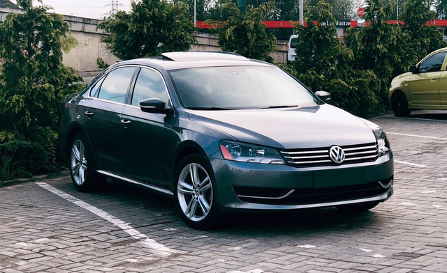 volkswagenPassat201301
