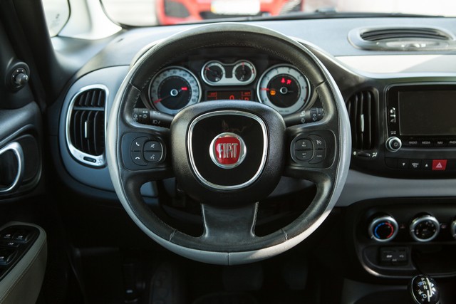 2014 Fiat 500L13