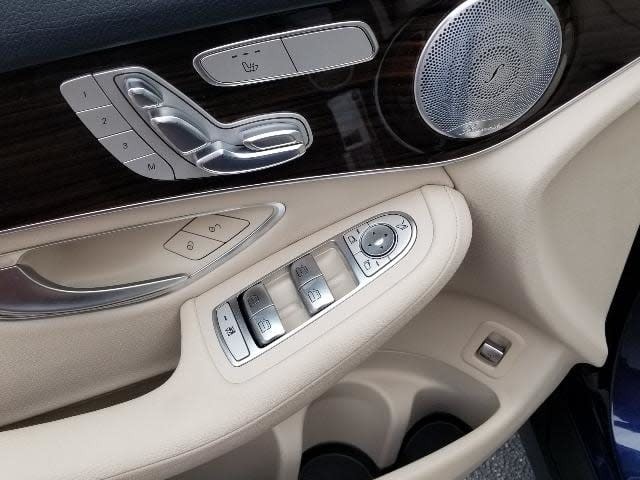 Mercedes-BenzGLC201614