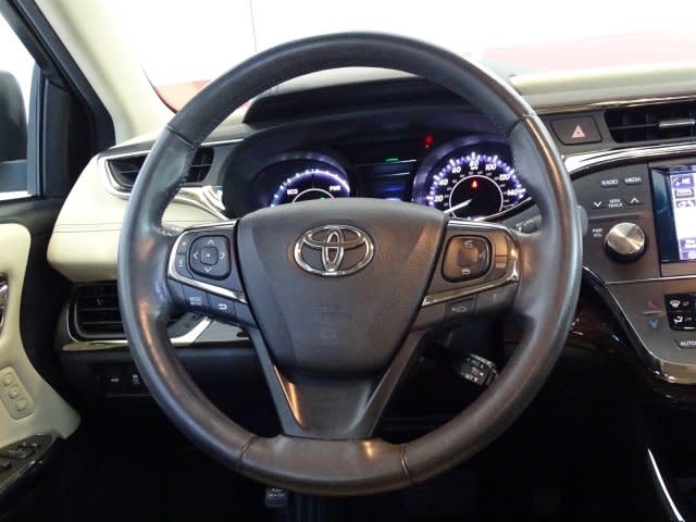 Toyota Avalon Hybrid 2013