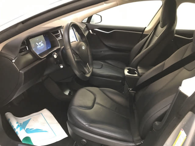 Tesla Model S 85D 2015