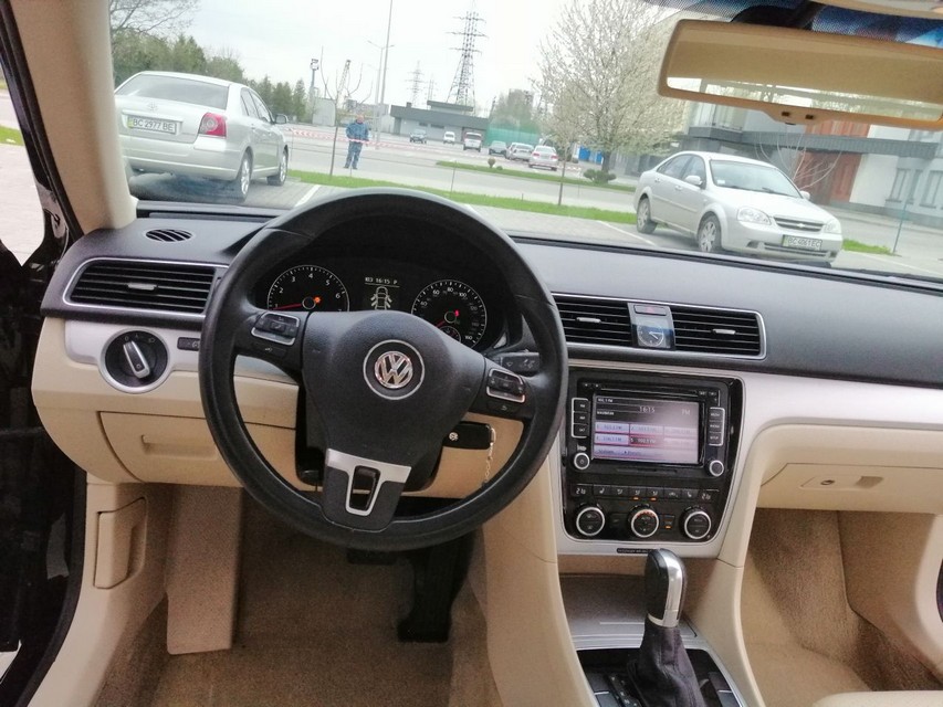 VolkswagenPassat201226
