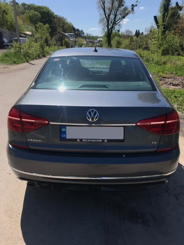 VolkswagenPassatR-Line201607
