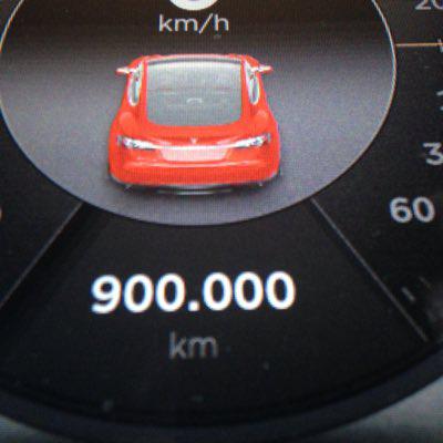Tesla Model S проехала рекордные 900 000 км