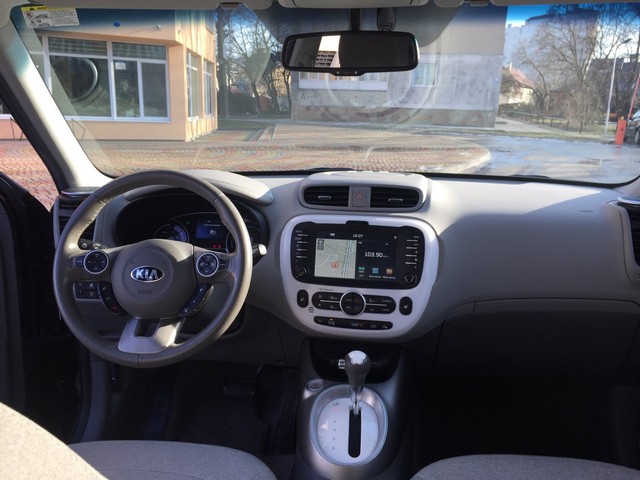 KiaSoul2016i10